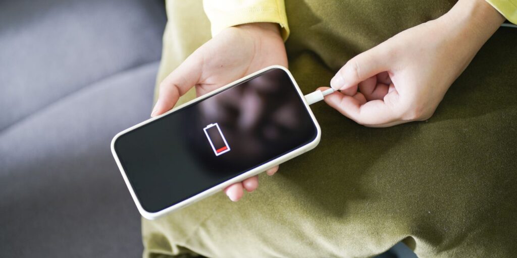 Mon téléphone charge mais la batterie n